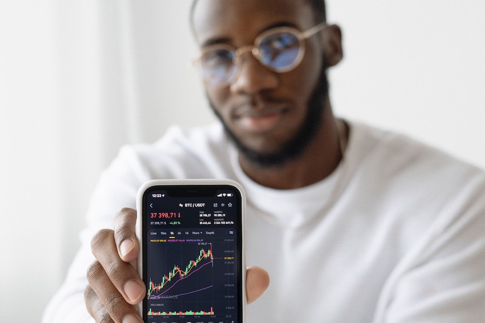 The Tale of Blundered Trading